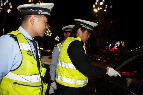 凯里交警吃瓜,网络热议背后的真相与反思