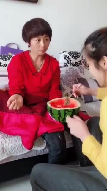 儿媳吃婆婆瓜好吗,和谐家庭关系的甜蜜滋味